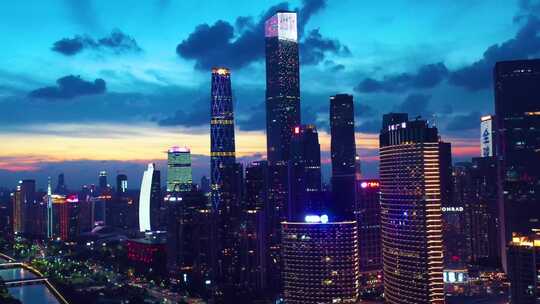 航拍广州傍晚城市CBD珠江新城景色视频素材模板下载