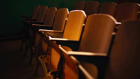 怀旧椅子-时光记忆旧剧院-回忆旧电影院视频素材模板下载