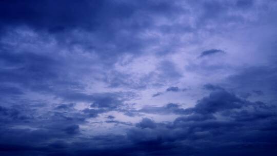蓝色云层天空延时