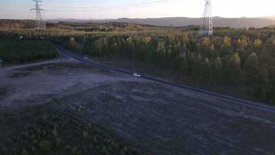 森林公路  航拍开车 航拍 山林驾驶汽车 4k