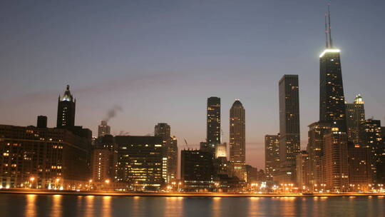 芝加哥市中心昼转夜的延时拍摄视频素材模板下载