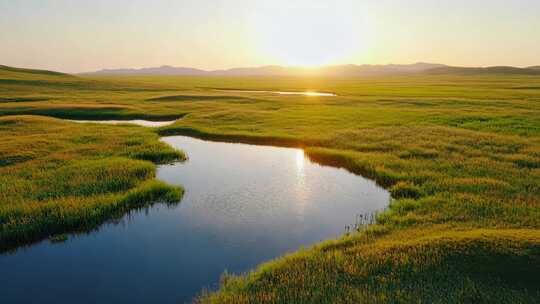 夕阳下的草原风景