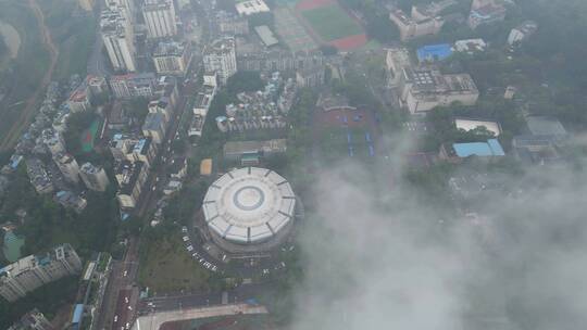阴雨天气重庆西南大学高视角俯瞰校园航拍
