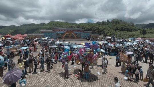 乡村舞台视频云南楚雄彝族火把节村民节庆