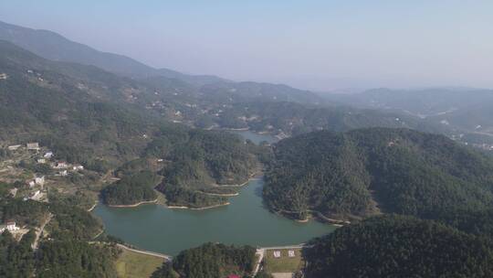 航拍大自然山川天然水库