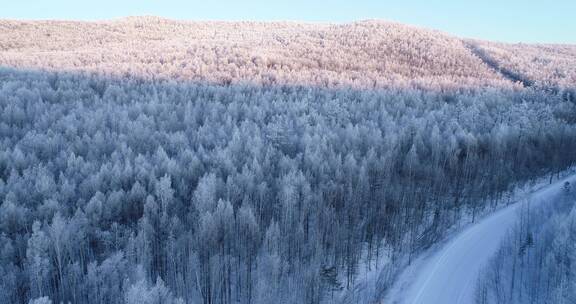 航拍大兴安岭冰雪雾凇