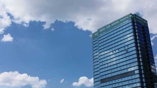 延时高楼大厦写字楼云海蓝天宣传片朝气磅礴