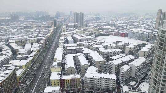 航拍南方城市住宅楼冬天雪景