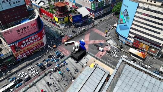 湖南长沙国金中心顶层玩偶视频素材模板下载