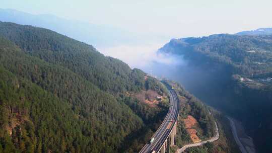 武陵山、武隆白马 包茂高速