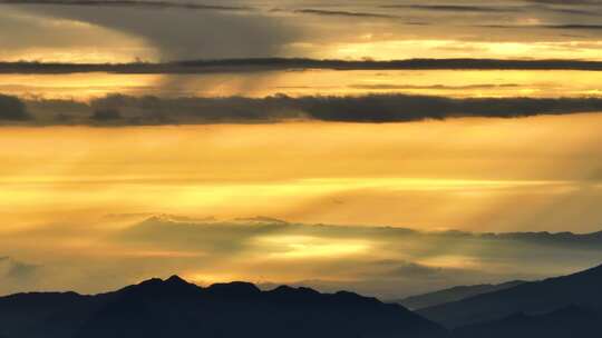 4K航拍四川雅安牛背山夕阳自然美景