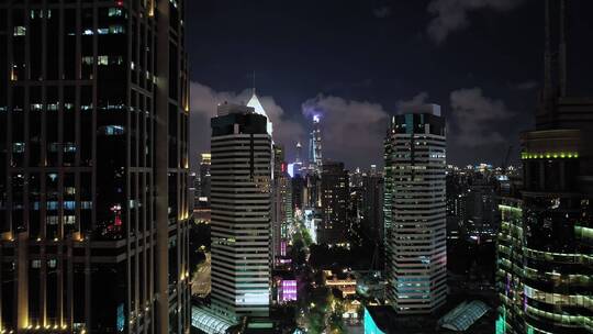 上海繁荣商业圈建筑群夜景