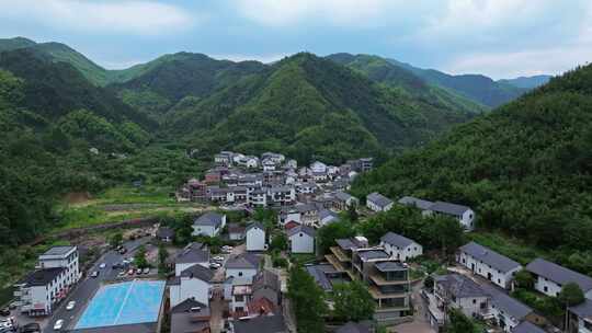 航拍浙江杭州临安区龙门秘境石门村山间村落