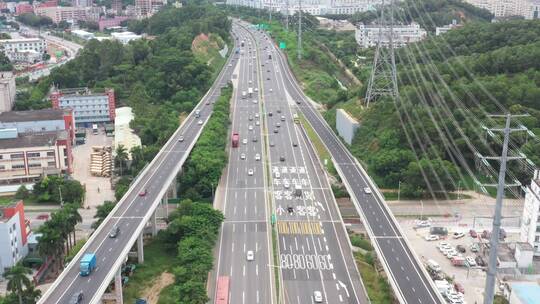 航拍深圳龙华区观澜城市公路