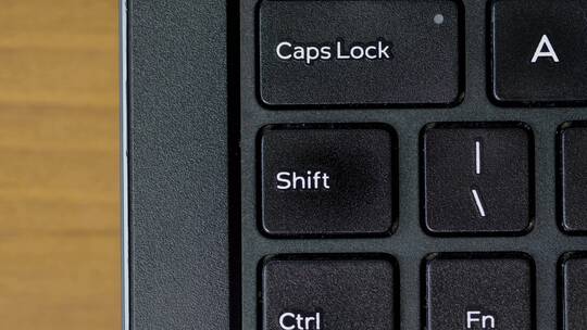 顶视图拇指按压移位按钮键盘