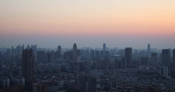 武汉日落时分城市天空的景象演变过程