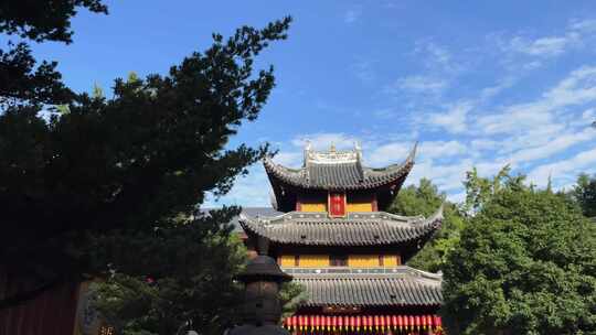 上海龙华寺千年古刹佛教老寺庙钟楼宗教信仰