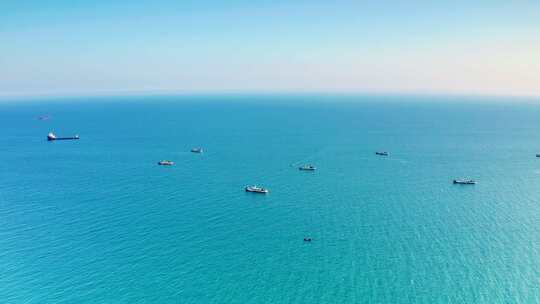 行驶在台湾海峡的船舶航拍视频合集