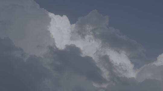 夏季积雨云云朵流动的云