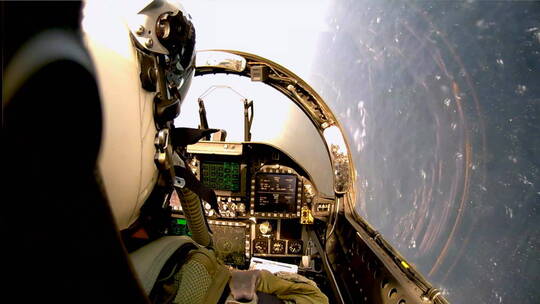 拍摄驾驶舱的战斗机视频素材模板下载