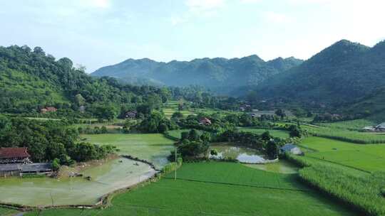 山村田野自然风光鸟瞰全景