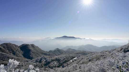 雾凇云海冬季森林冬天雪景日出高山延时视频