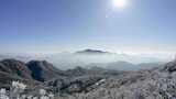 雾凇云海冬季森林冬天雪景日出高山延时视频高清在线视频素材下载