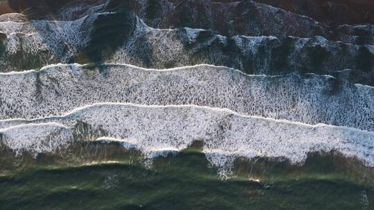 夏天蓝色海面海水航拍