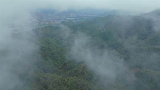 4k航拍云雾缭绕青山 大气宣传片