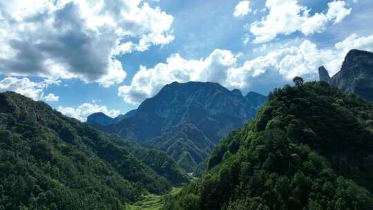 航拍大山