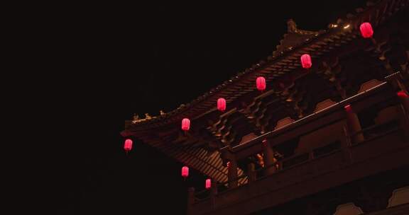节日氛围中式古建筑红灯笼房檐夜景