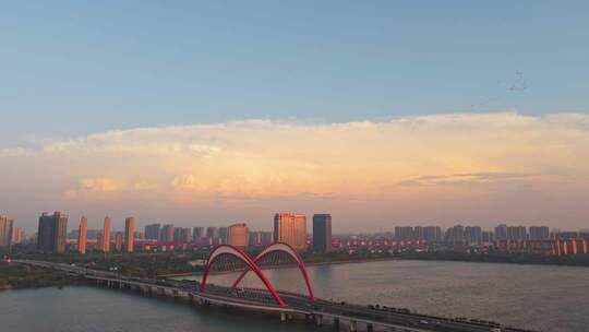江西南昌艾溪湖大桥商务区CBD城市天际线