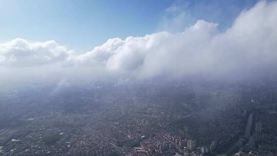 清晨雾蒙蒙的东莞城区航拍