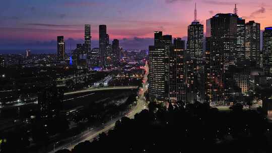 城市航拍澳大利亚墨尔本摩天大楼夜景灯光
