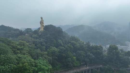 航拍广西梧州龙母太庙龙母像雕塑历史遗迹