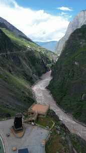 香格里拉虎跳峡航拍风光