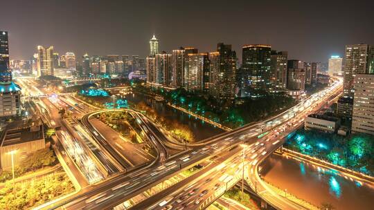 杭州中河立交桥车流夜景与城市天际线