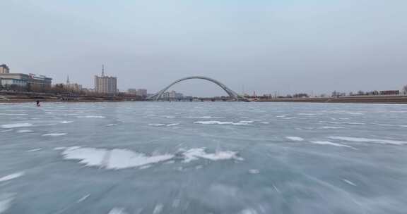 敦化结冰湖面