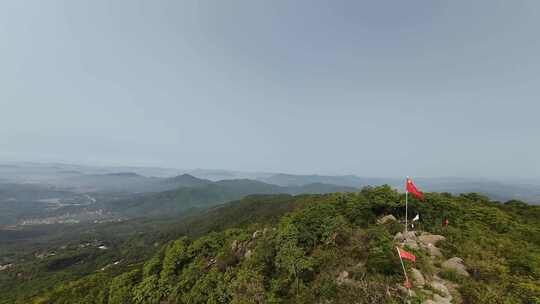 穿越机森林飞行第一视角飞越山峰树林FPV