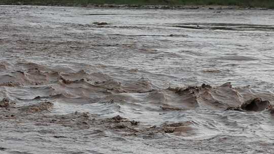 实拍暴雨后洪水 山洪  泥石流