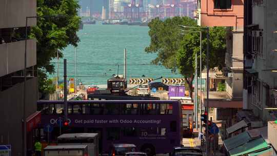 香港叮叮车车流行人街景