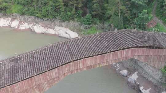 浙江温州泰顺县乌岩岭山间廊桥航拍