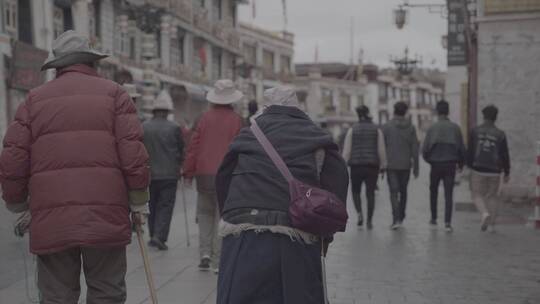 西藏拉萨大昭寺八廓街转经素材视频素材模板下载