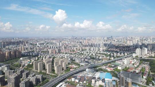 上海静安区汶水路全景车流体育馆建筑4K航拍