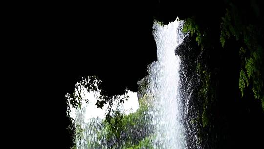 山水 河流 水流湍急