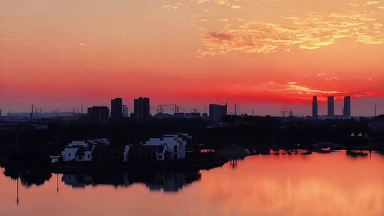 航拍水城夕阳落日