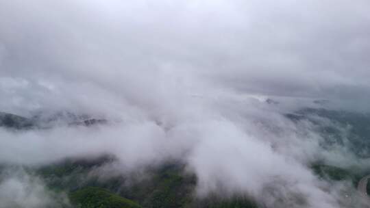 航拍高空大山云雾水汽白云