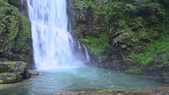 高山泉水溪水流水瀑布