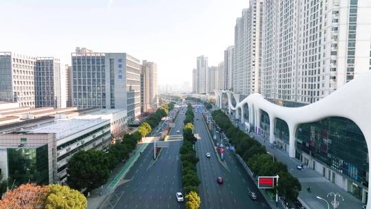 南京21世纪道路车流航拍