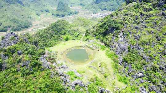 山顶天池山 山顶水池